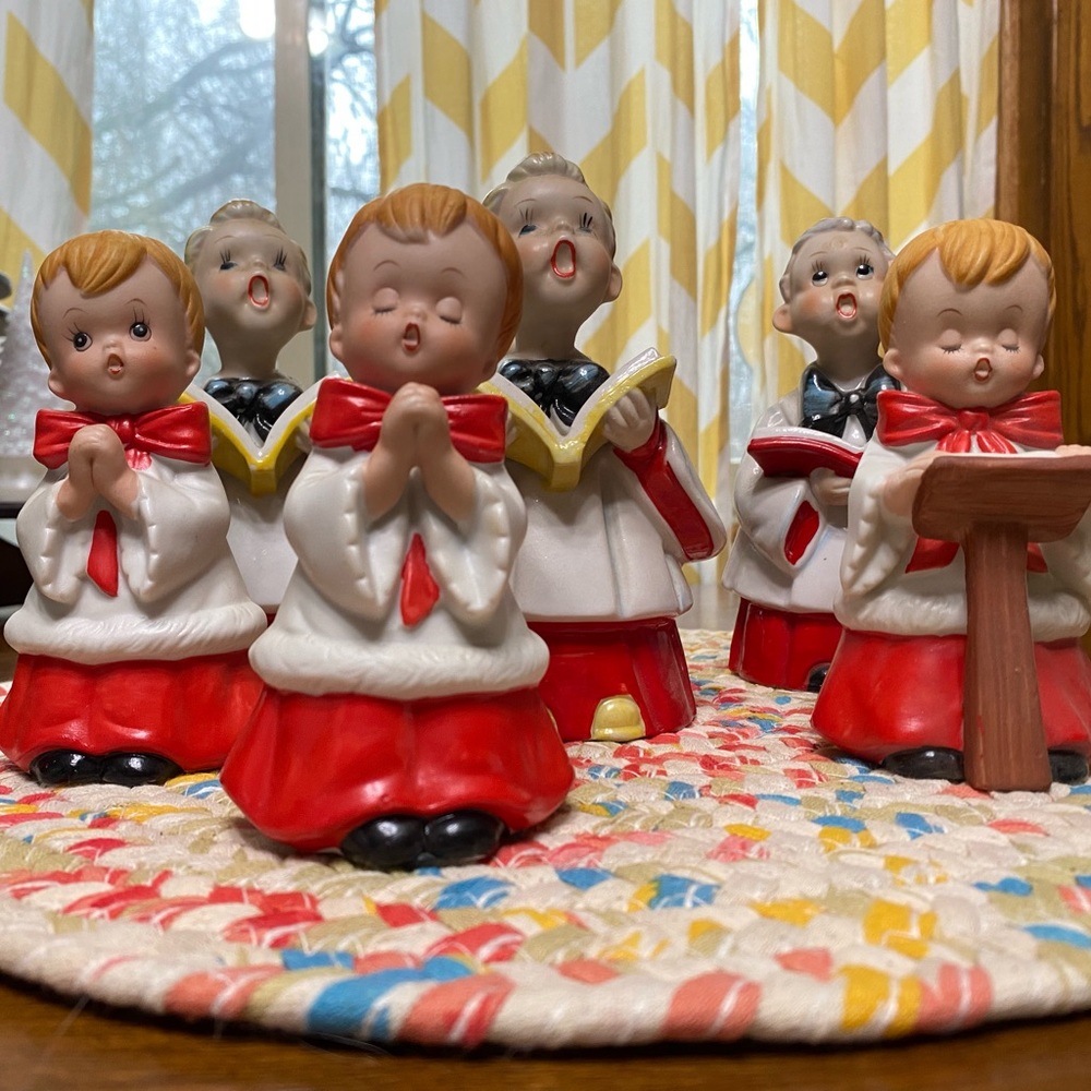 Homco Christmas choir boys porcelain figurines 7